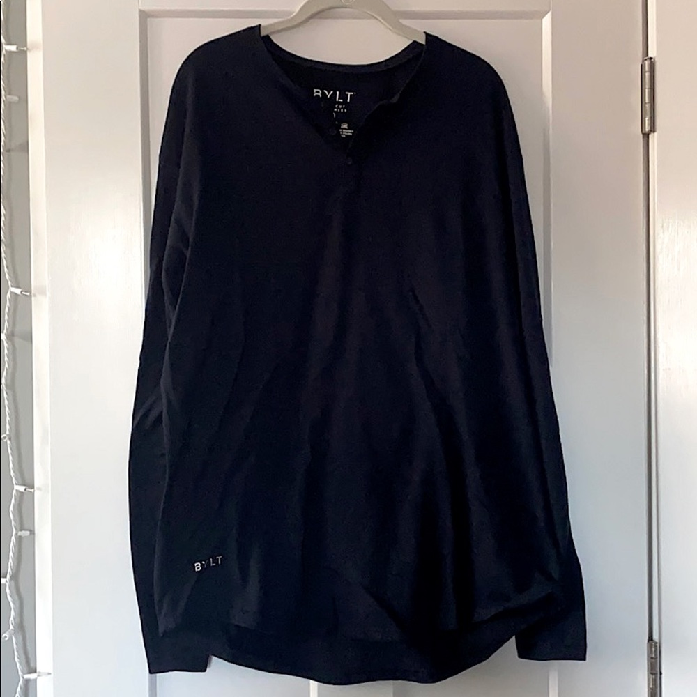 BYLT MEN’s HENLEY • NEW WITHOUT TAGS